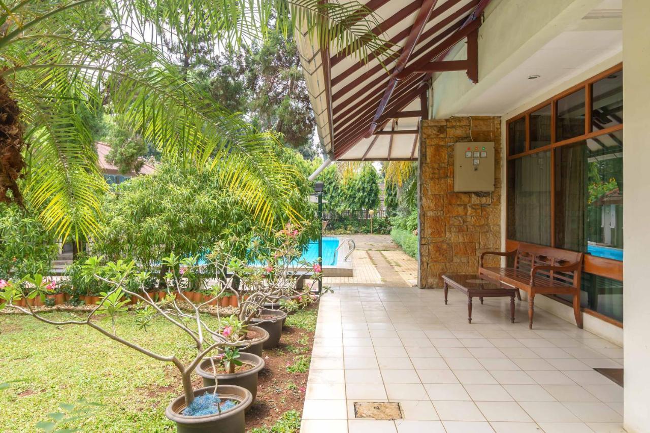 Reddoorz Plus Near Kemang Raya Джакарта Экстерьер фото