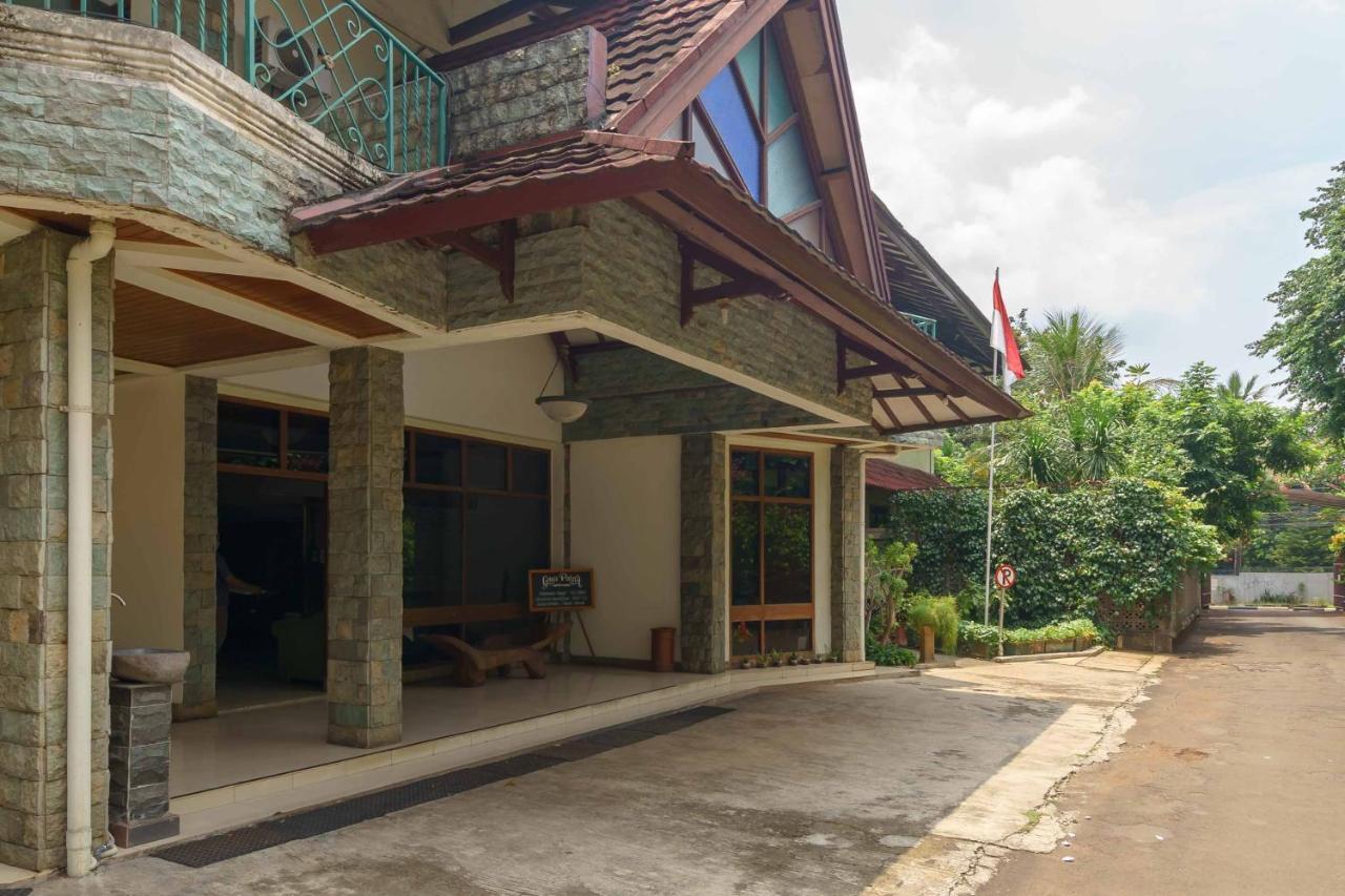 Reddoorz Plus Near Kemang Raya Джакарта Экстерьер фото